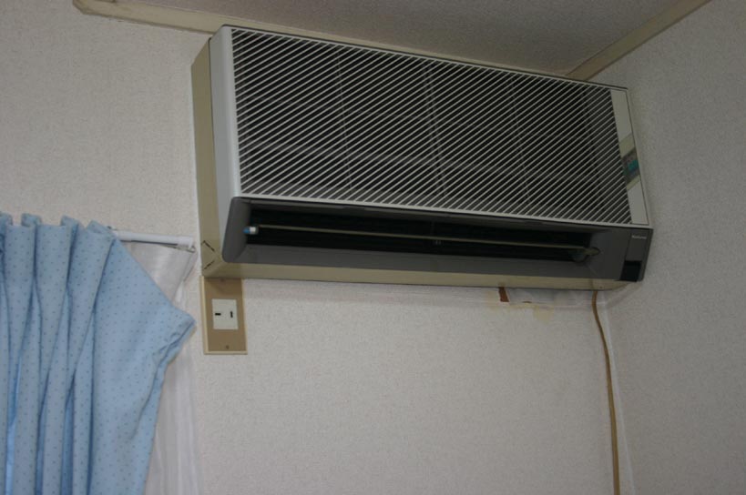 エアコン取り外し エアコン取り外し