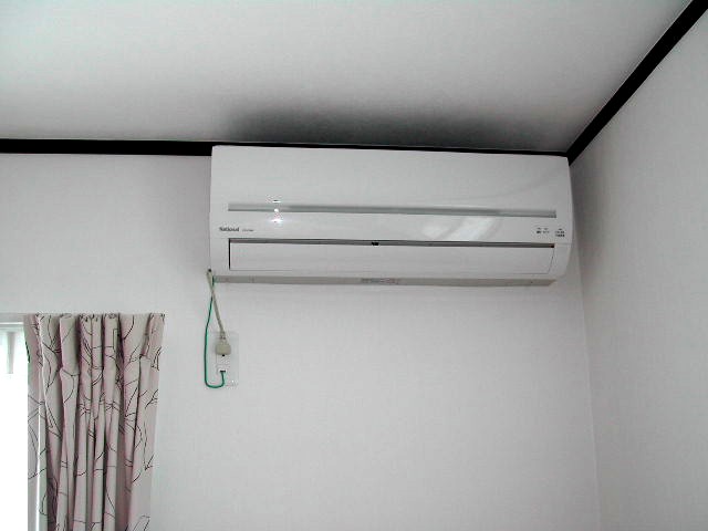 エアコン取り付け エアコン取り付け