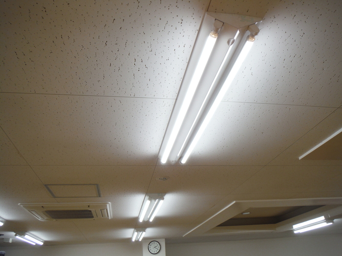 LED LED